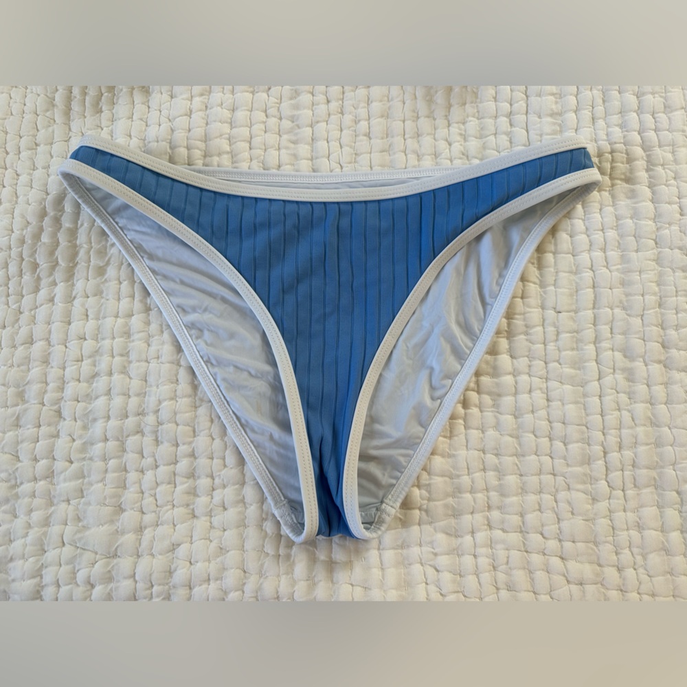 SOLID & STRIPED THE RACHEL BIKINI 🩵🤍 Size S - Picture 5 of 11